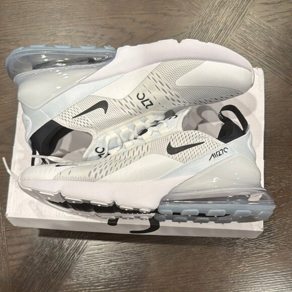 Nike Air Max 270 - Picture 3 of 7